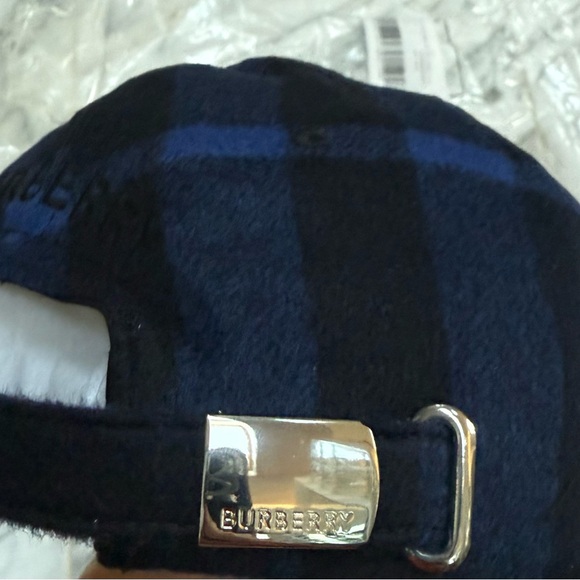 BURBERRY CASHMERE NAVY SIGNATURE CHECKERED PATTERN UNISEX BASEBALL CAP - Picture 11 of 16